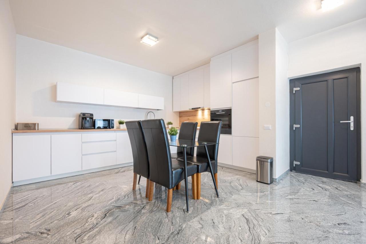 Casa Fischer Apartment Ciheiu Bagian luar foto