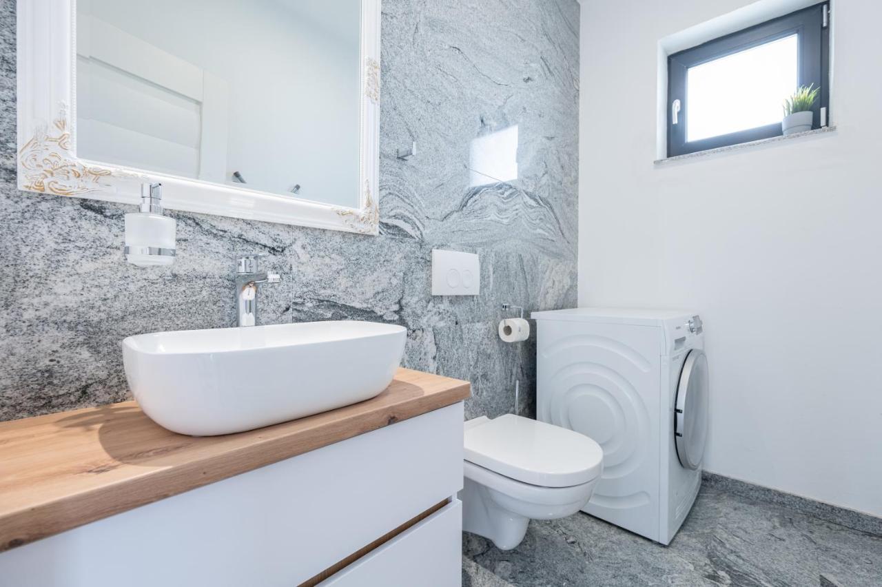 Casa Fischer Apartment Ciheiu Bagian luar foto