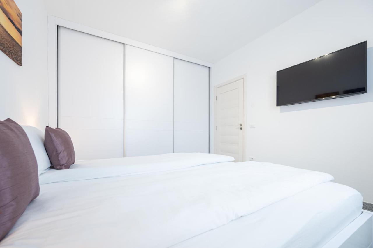 Casa Fischer Apartment Ciheiu Bagian luar foto