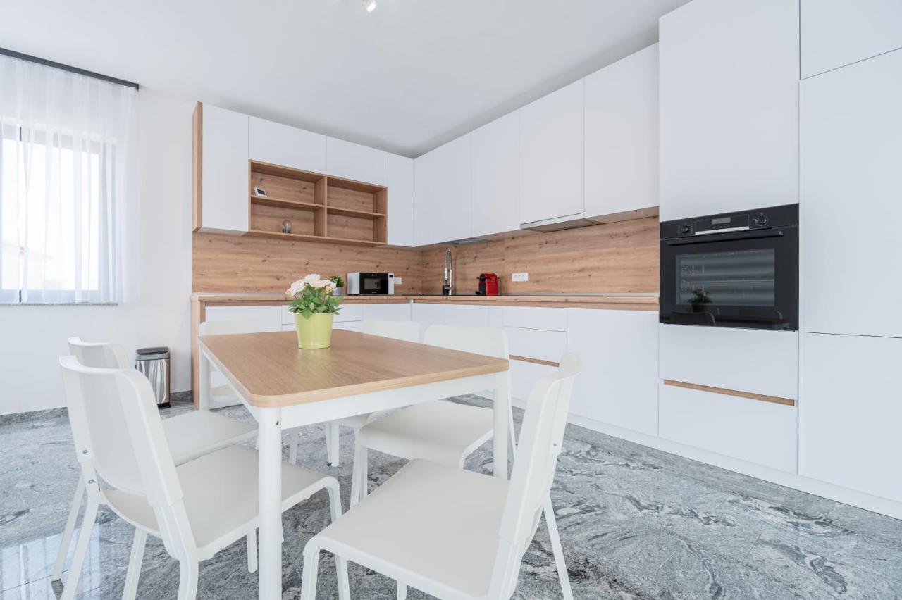 Casa Fischer Apartment Ciheiu Bagian luar foto